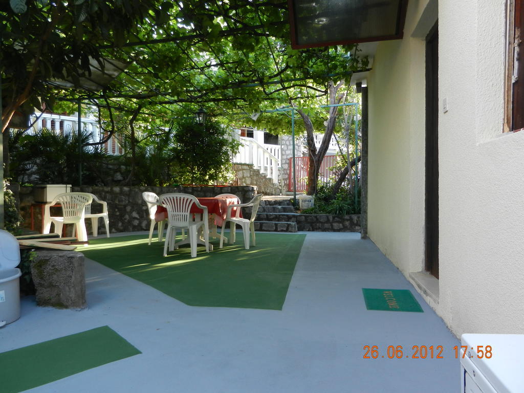 Apartments Sino More Tivat Pokoj fotografie