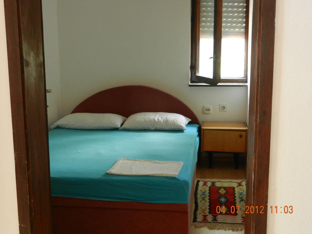 Apartments Sino More Tivat Pokoj fotografie